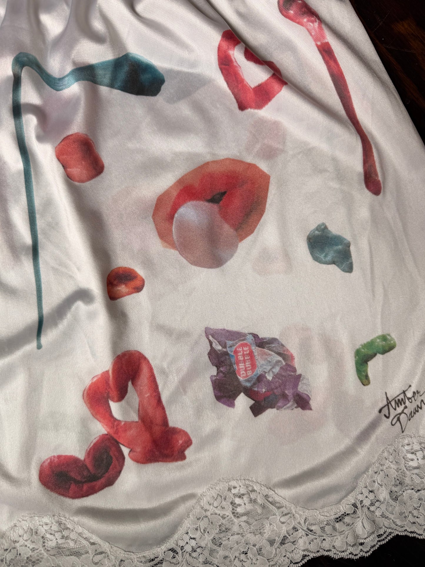 Gum Wall Slip Skirt