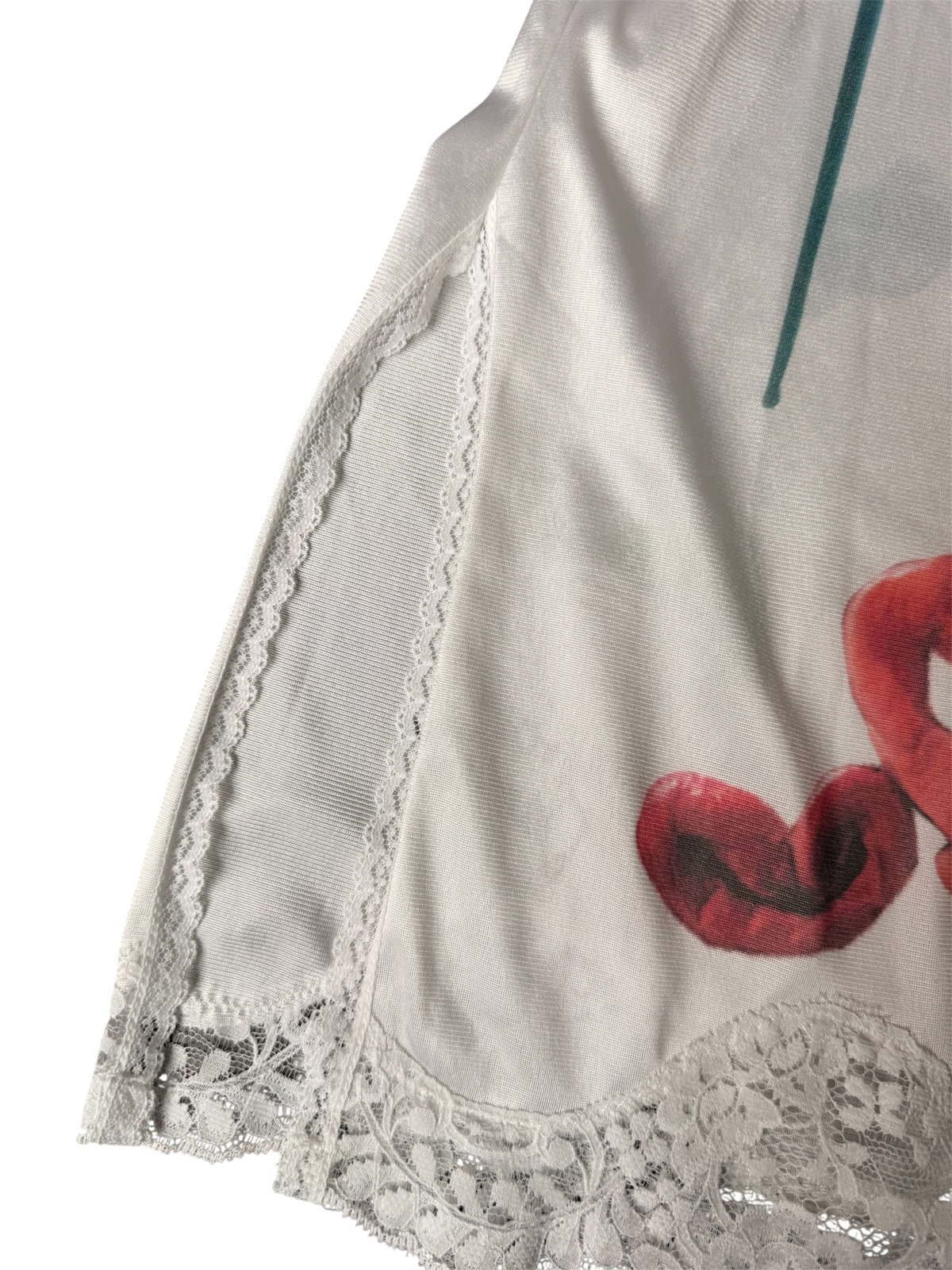 Gum Wall Slip Skirt